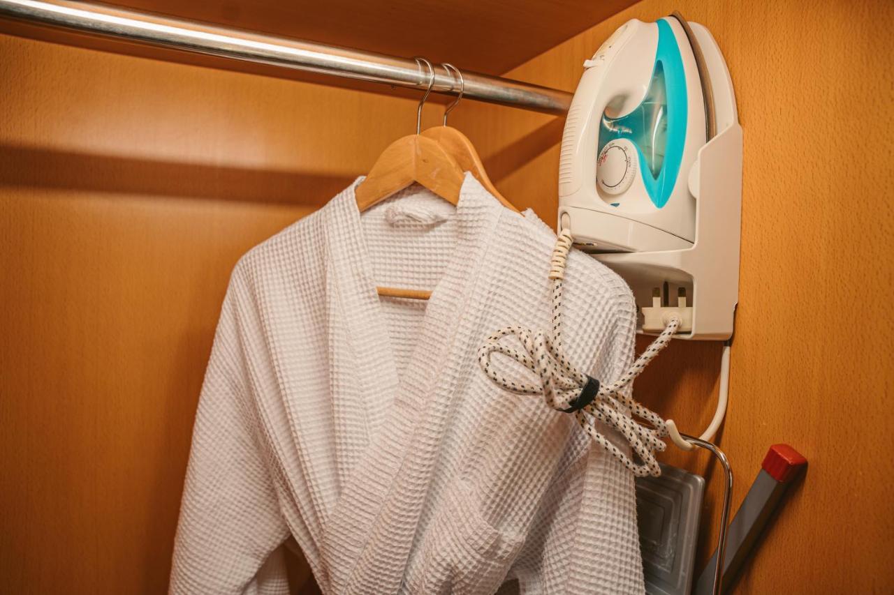 St Giles Gardens Hotel Kuala Lumpur Exterior foto A bathrobe